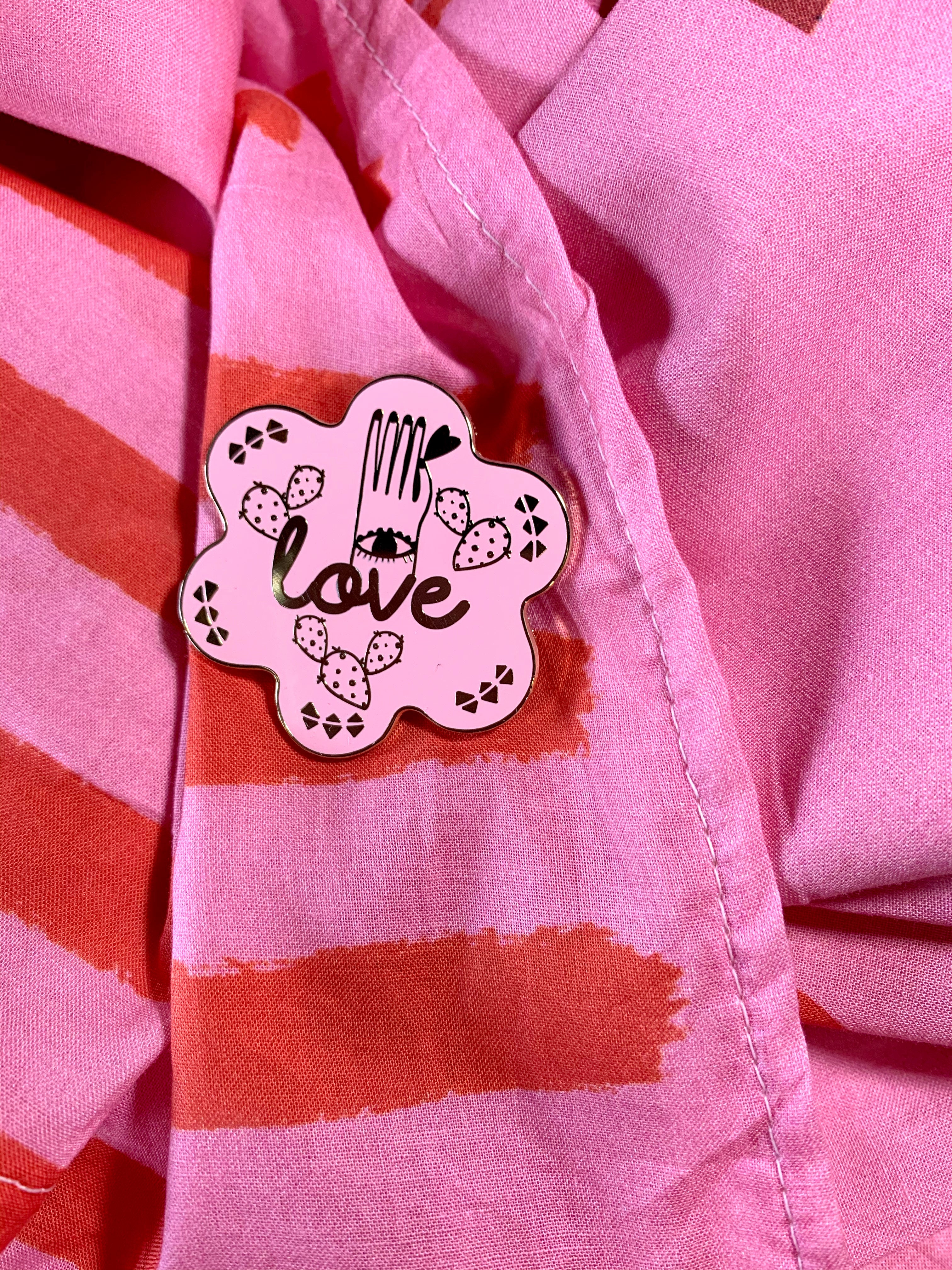 Kooki Love Pin (5831083524249)