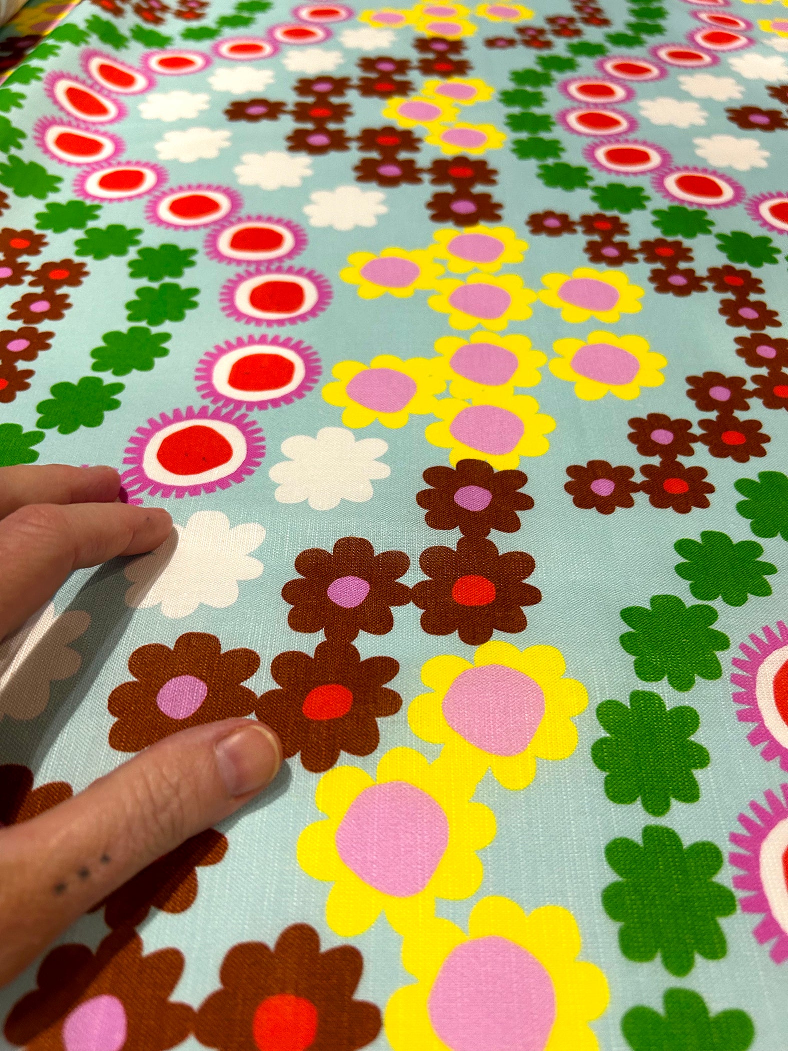 Flower Power (light) organic cotton linen
