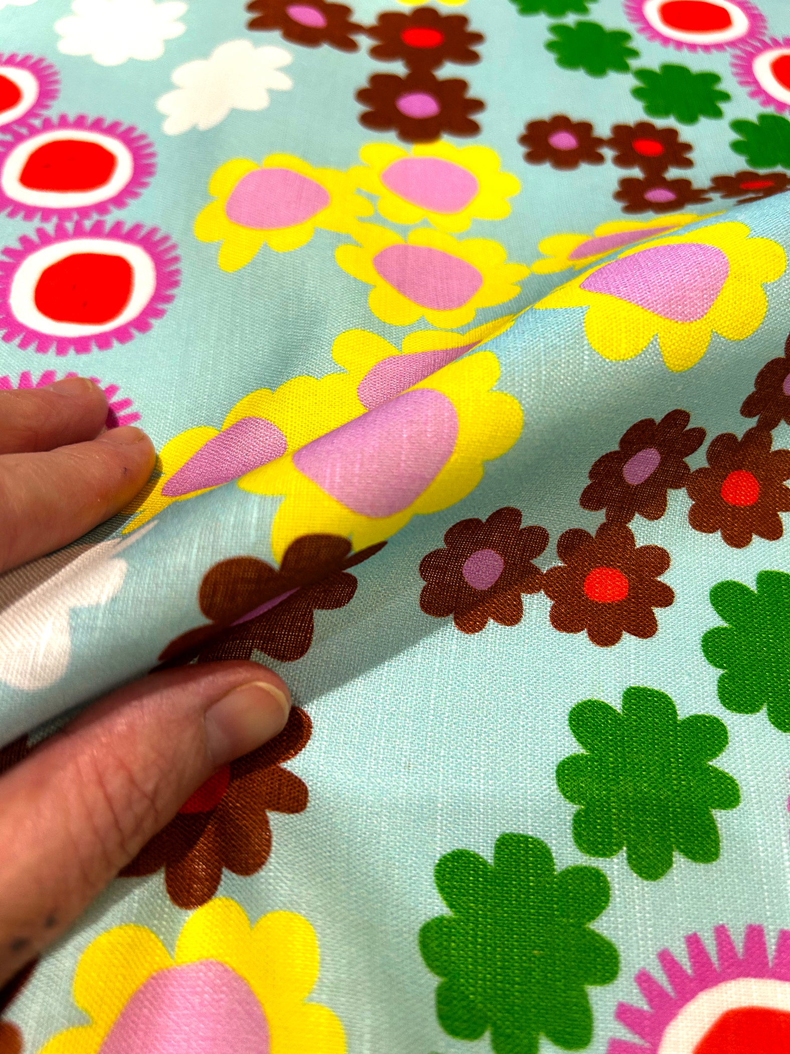 Flower Power (light) organic cotton linen