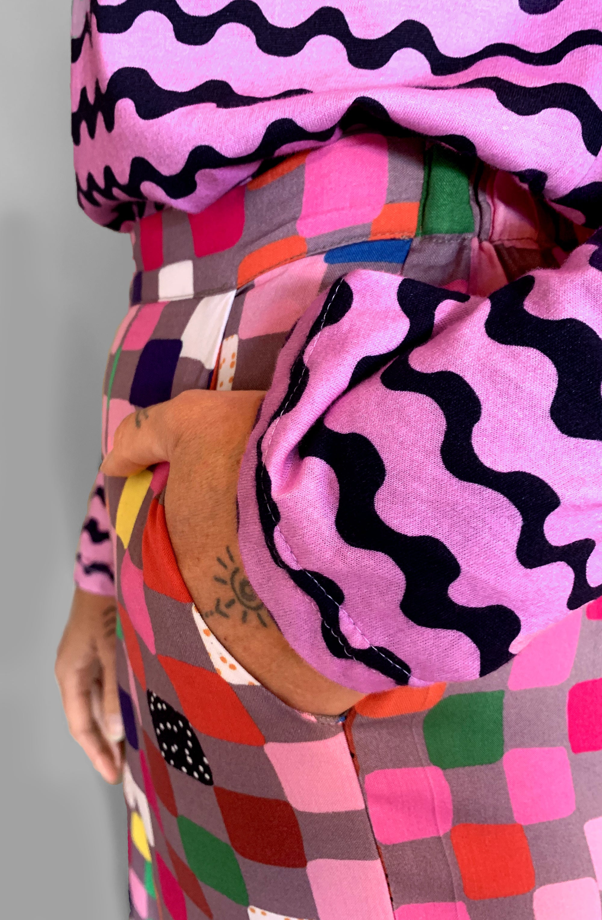 Squiggle Turtleneck 100% organic jersey cotton (6844292104345)