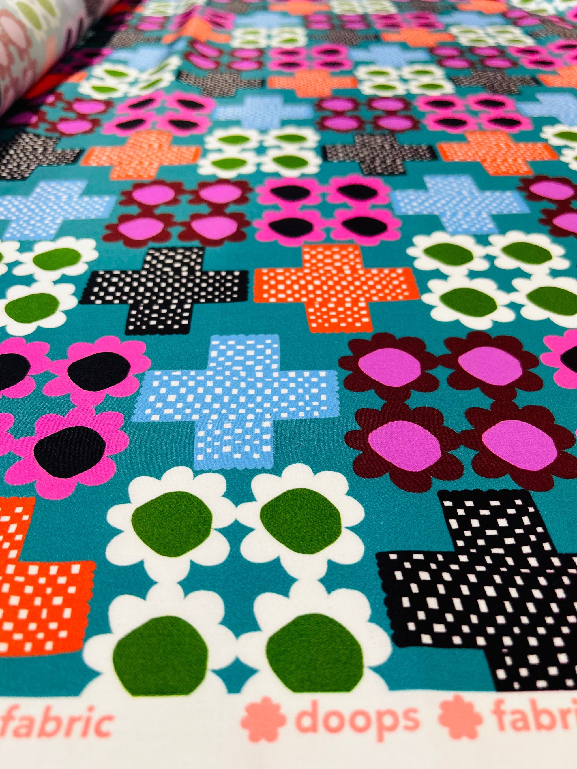 Kärlek cotton  (CUT PIECE 1.2M $15)