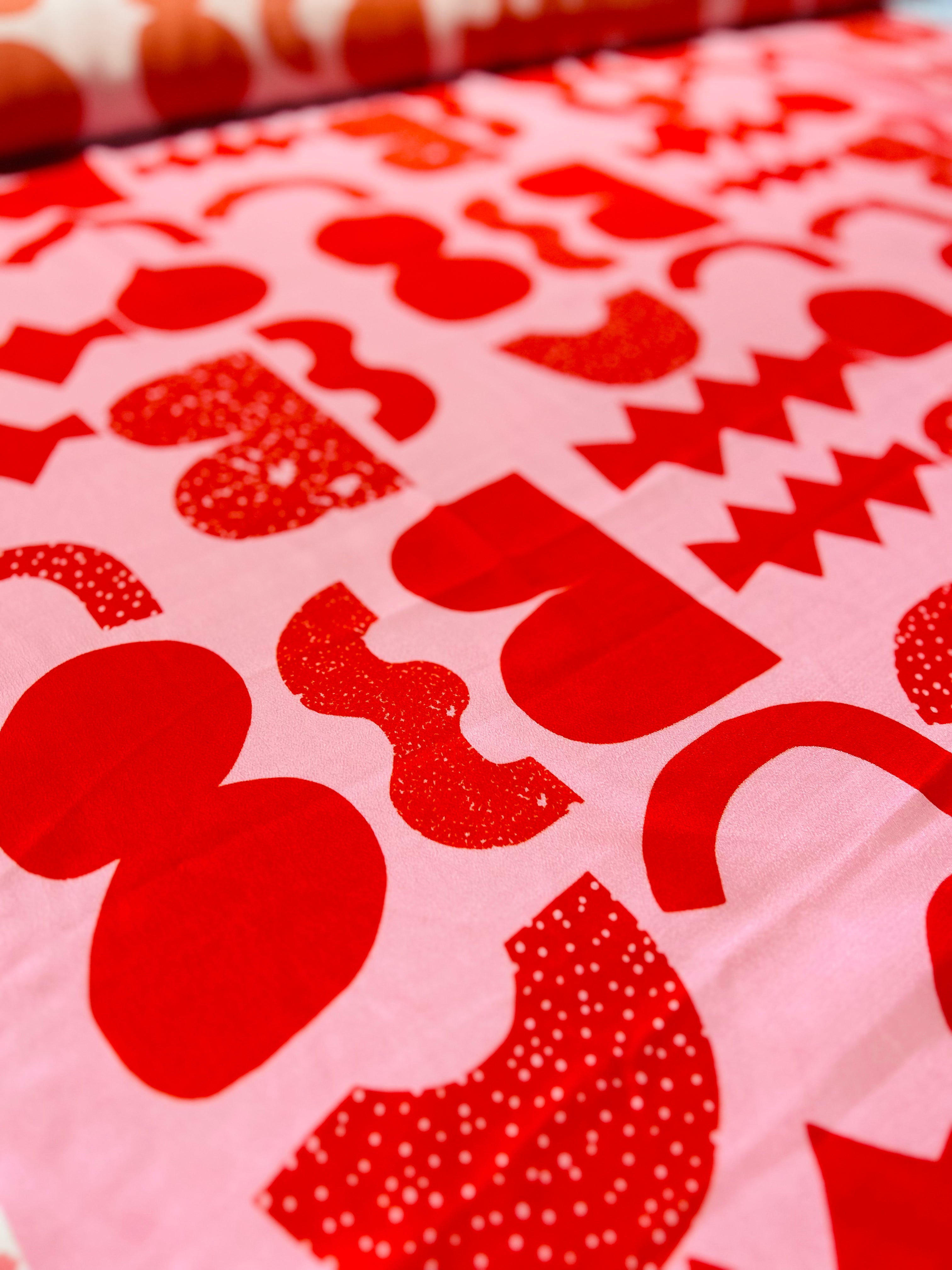 Cut Pot Play Pink viscose crepe