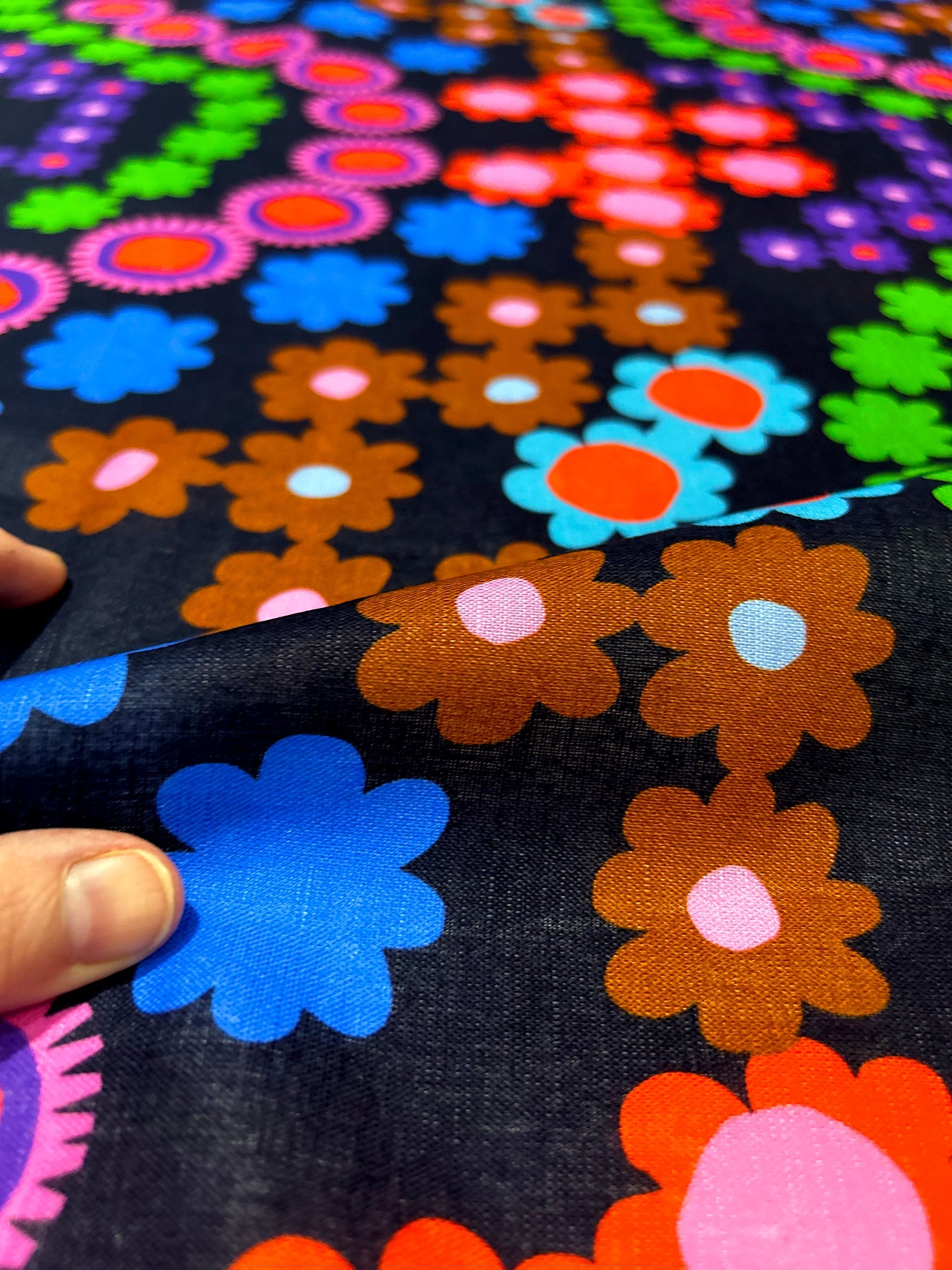 Flower Power (dark) organic cotton linen (CUT PIECE 4.2M $50)