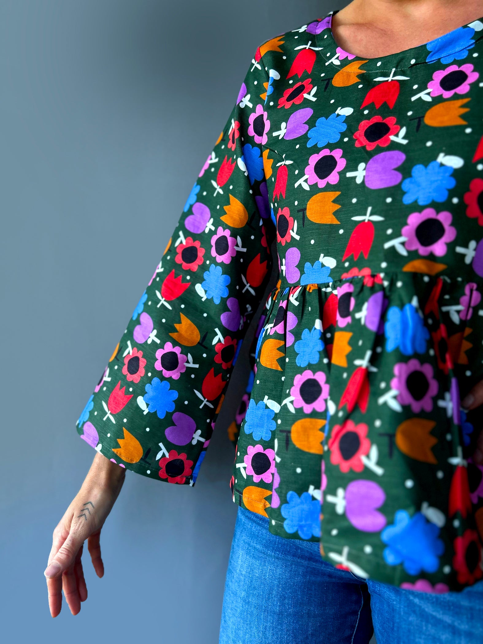 Sweet Tulips linen cotton top