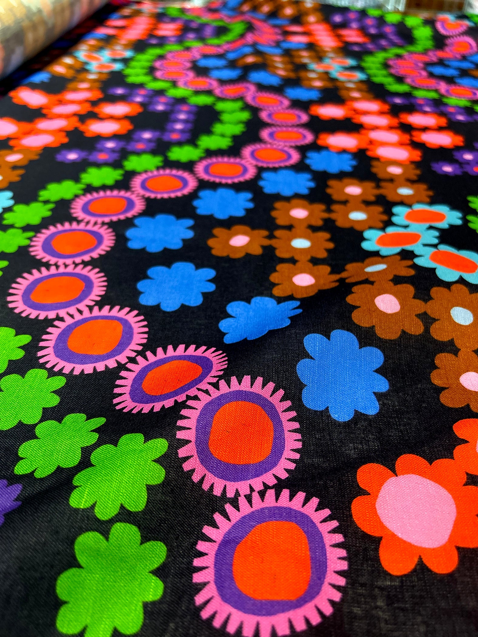 Flower Power (dark) organic cotton linen (CUT PIECE 4.2M $50)