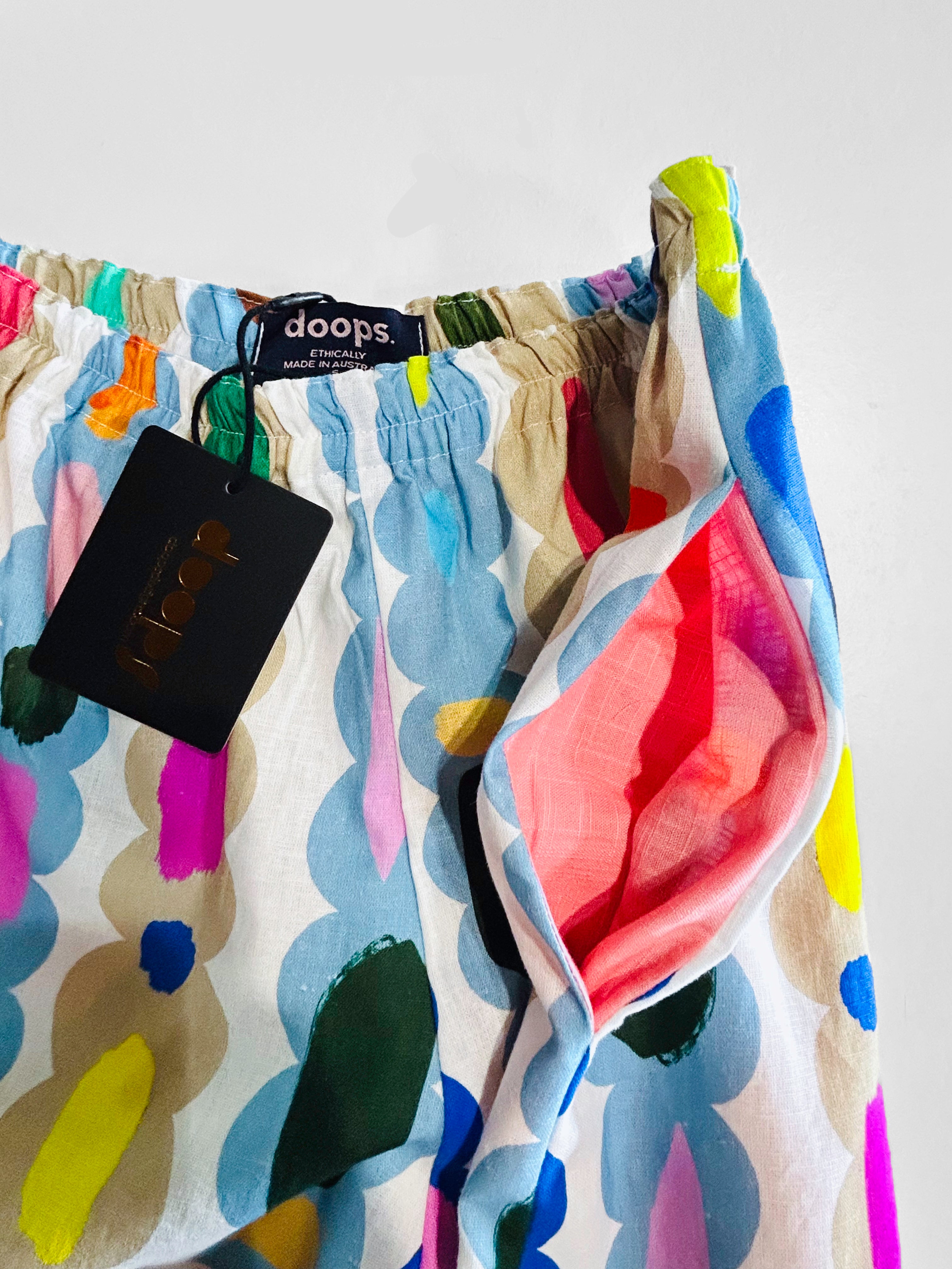 The Artist Shapes cotton linen shorts/sample