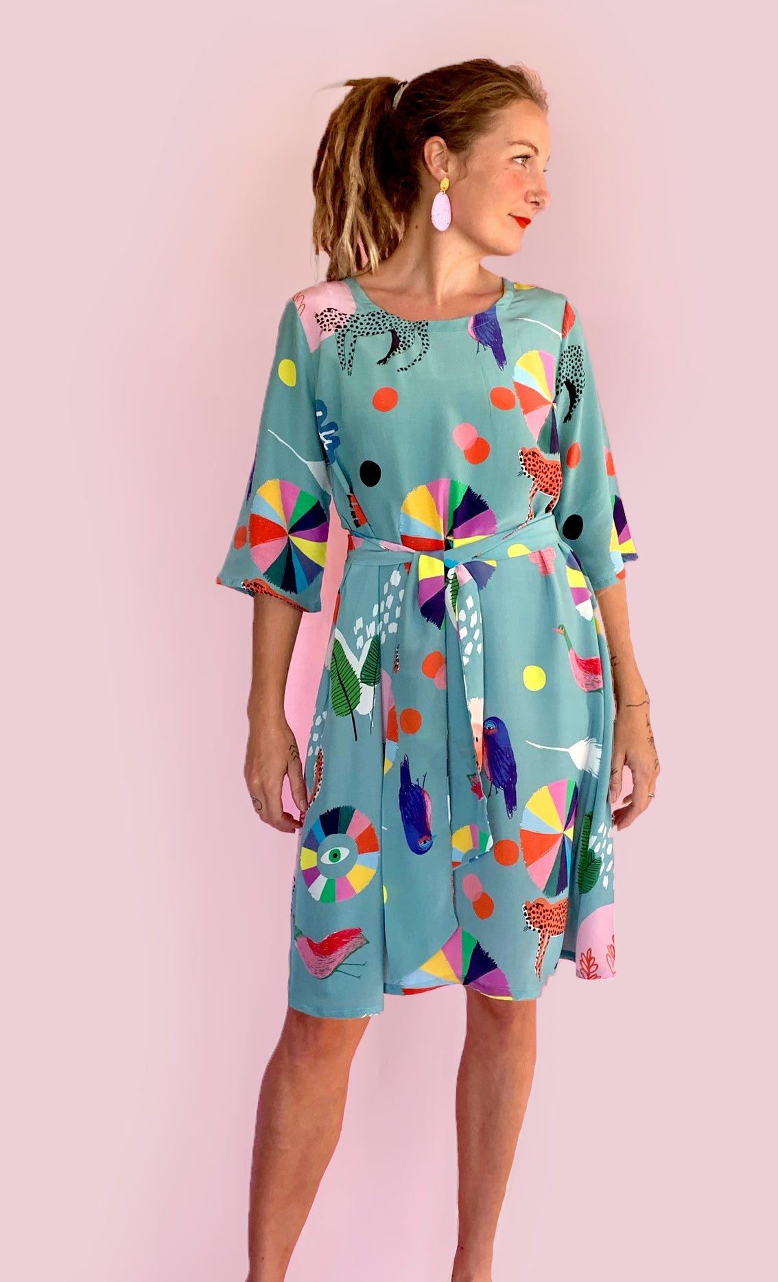 Doops Dessiner 100% silk dress with tie (2165057978464)