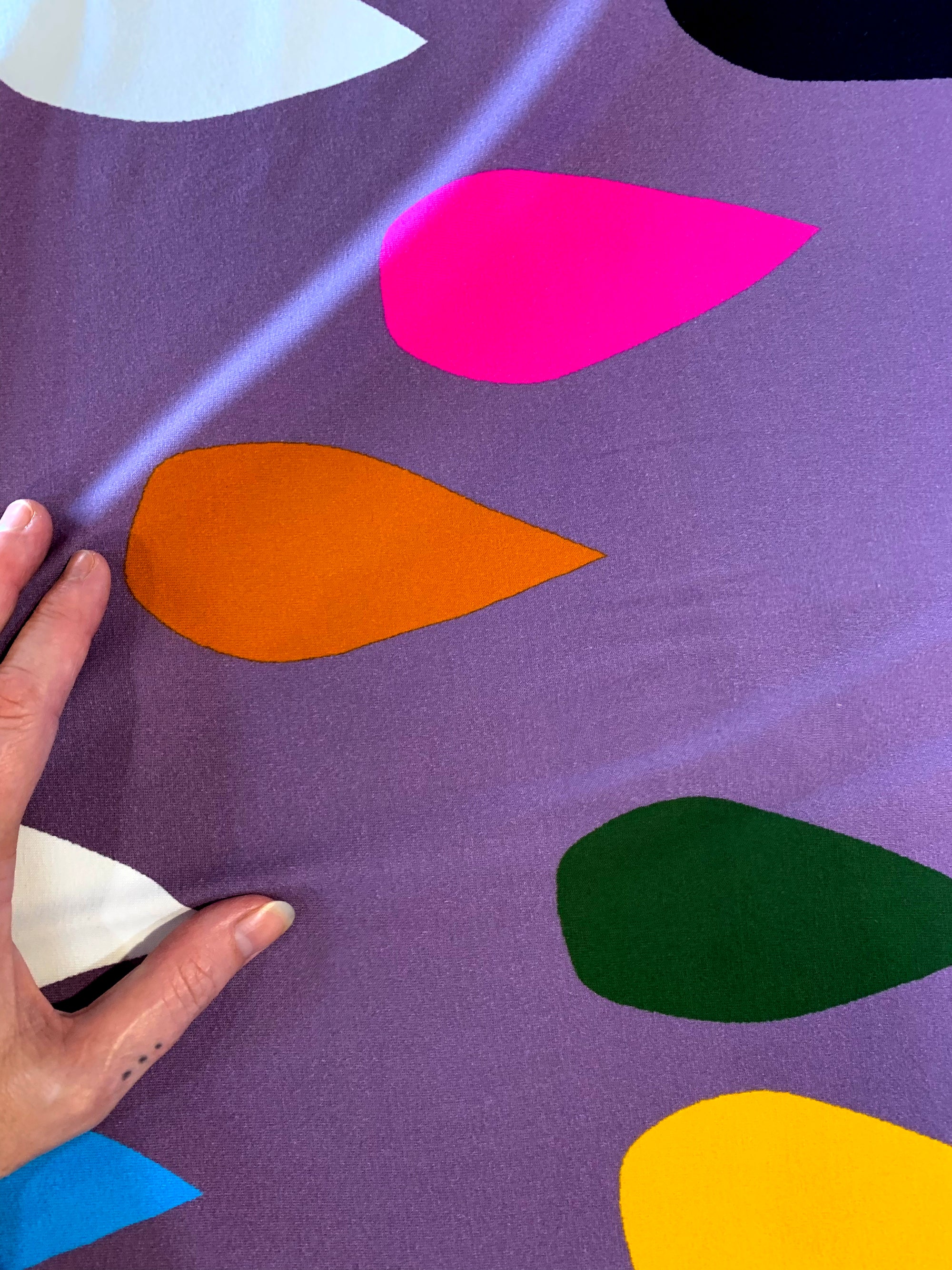 Mauve Drops 100% cotton jersey